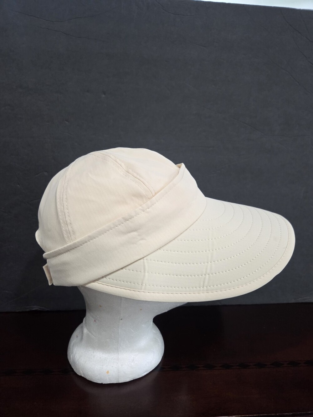 Women’s Cream Sun Visor Hat